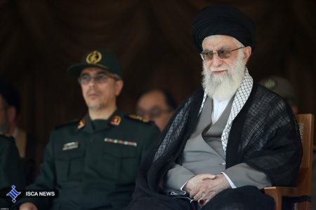 تصاویر بازدید رهبر از نیروهای مسلح تصاویر بازدید رهبر از نیروهای مسلح